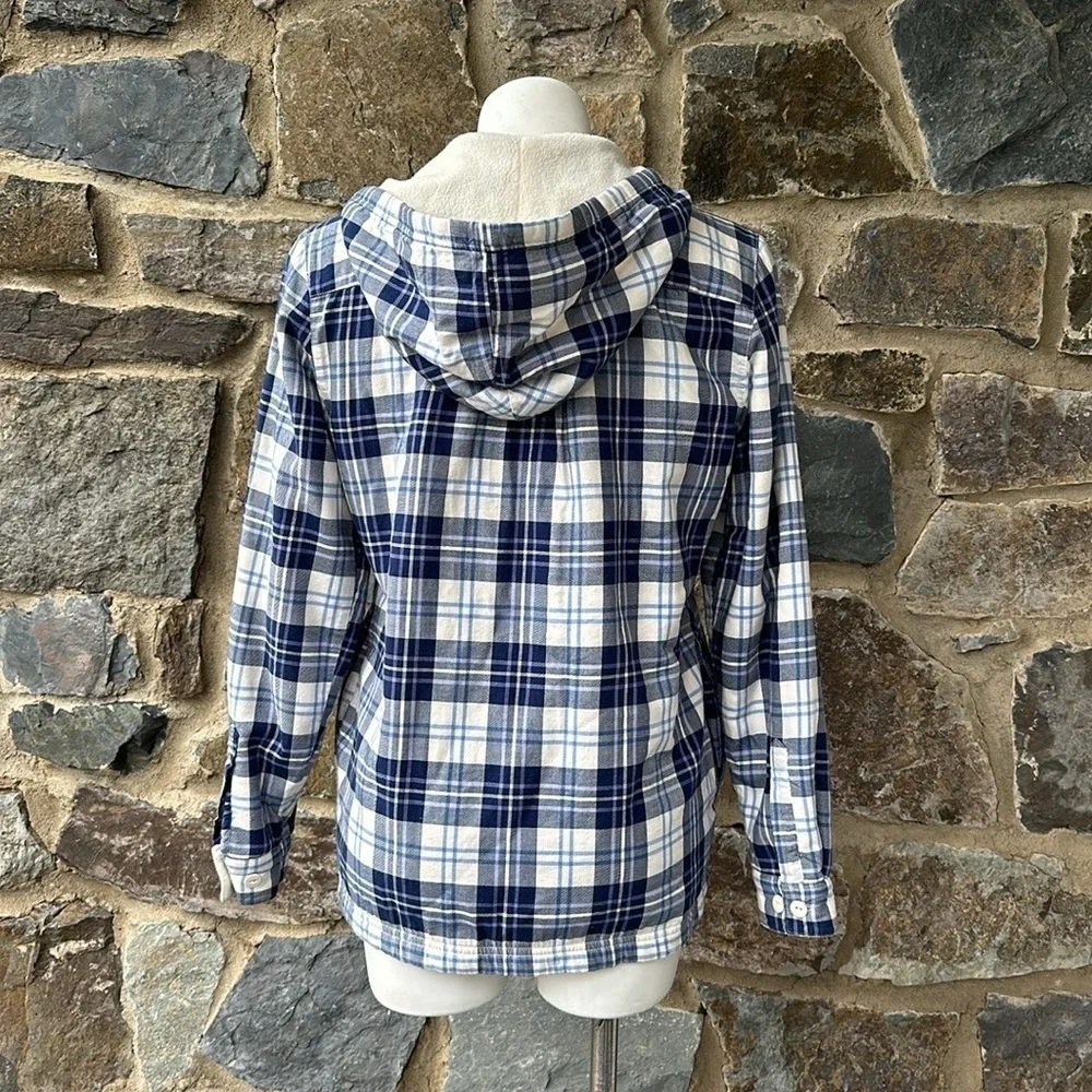 L.L. Bean Blue Plaid Flannel Jacket with Fleece Lining Lon Button-Up size Small